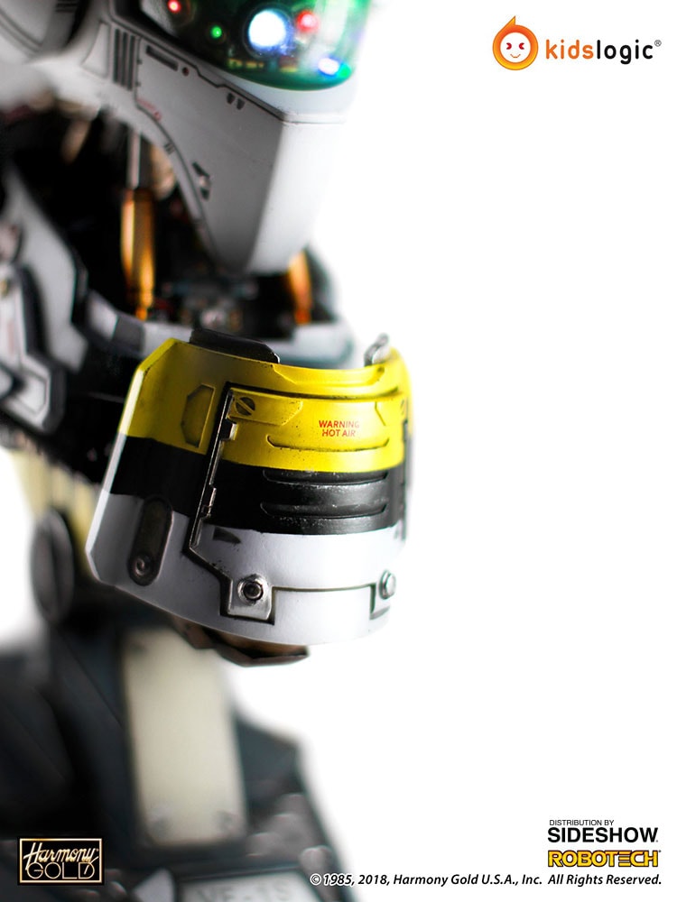 Robotech Saga Valkyrie VF-1S Mechanical Bust Statue - Prototype Shown View 4