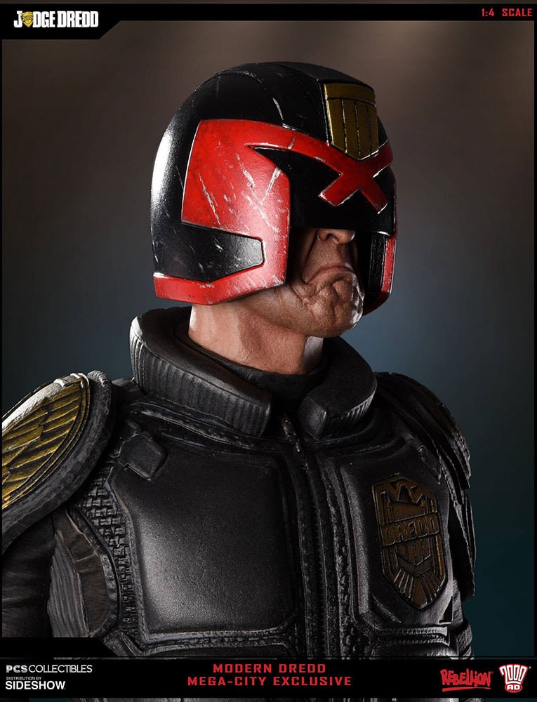 2000 AD Judge Dredd Mega City Statues  Exclusive Edition - Prototype Shown View 6
