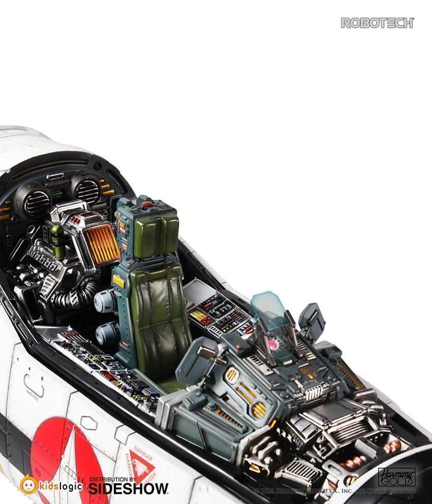 Robotech Macross VF-1S Cockpit Diorama by Kids Logic Company
