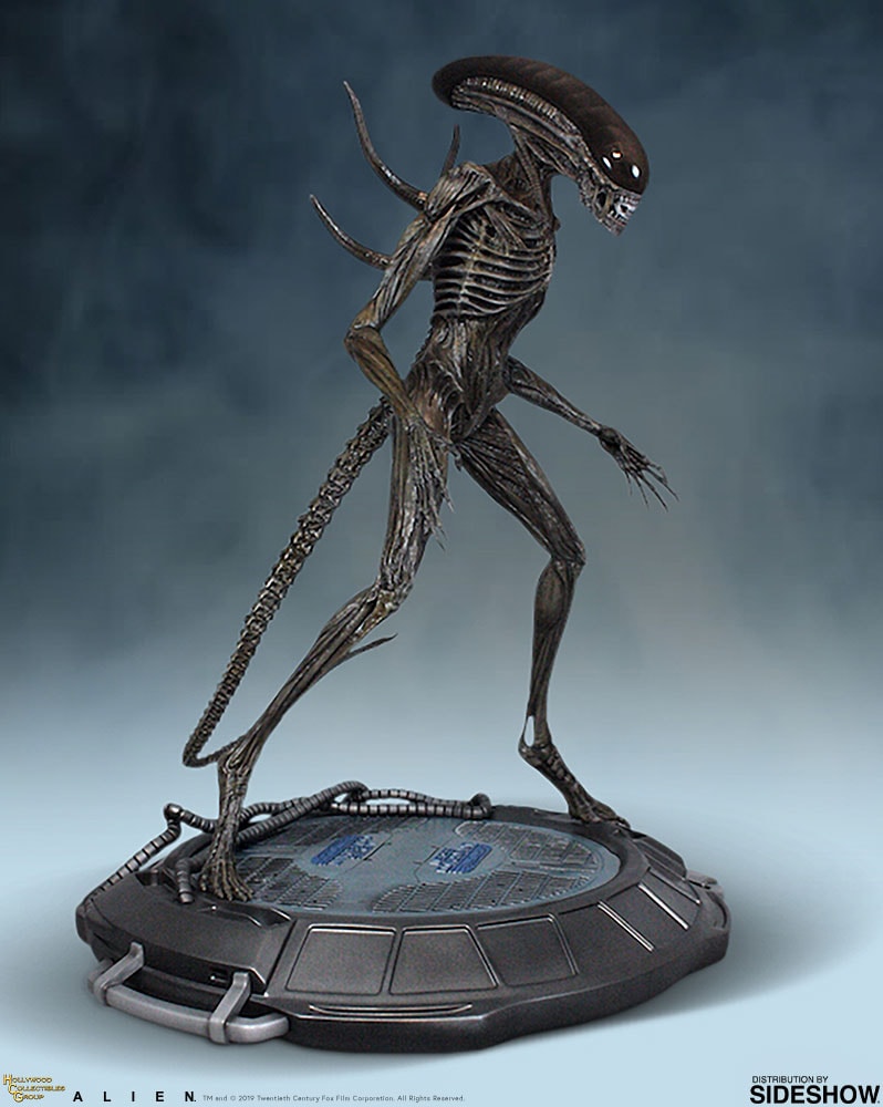 Alien: Covenant Xenomorph Statues - Prototype Shown View 2