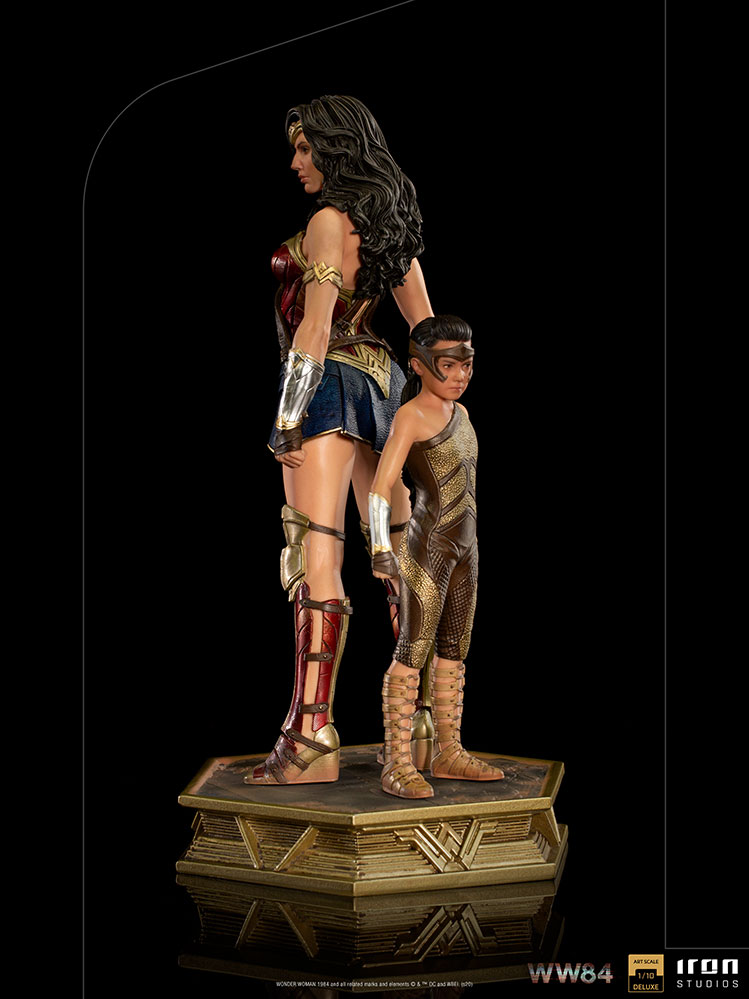 DC Comics Wonder Woman & Young Diana 1:10 Scale Statue - Prototype Shown View 3