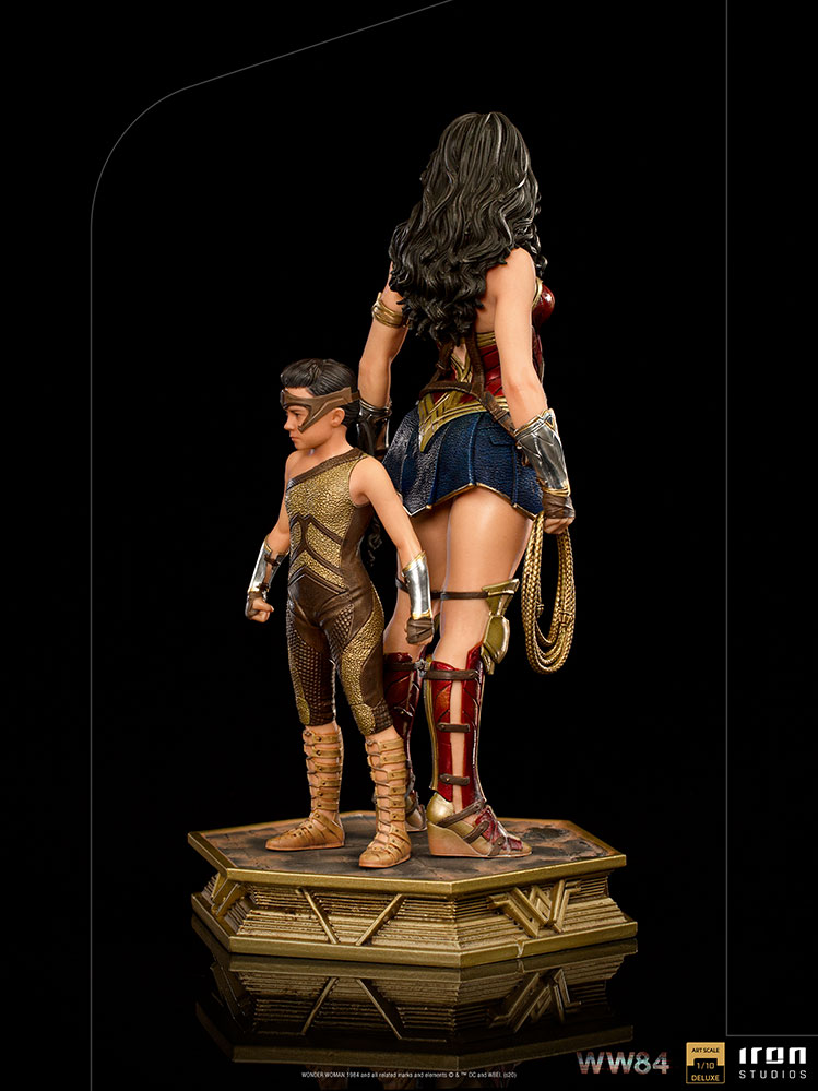 DC Comics Wonder Woman & Young Diana 1:10 Scale Statue - Prototype Shown View 6