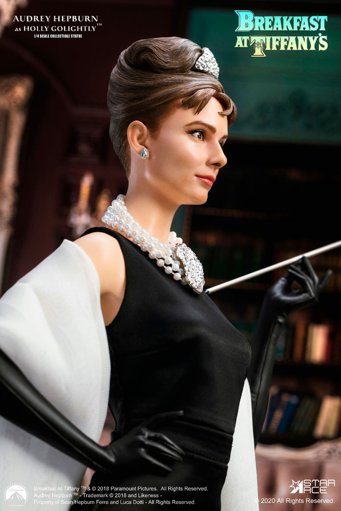 Audrey Hepburn as Holly Golightly (Deluxe With Light)- Prototype Shown View 4