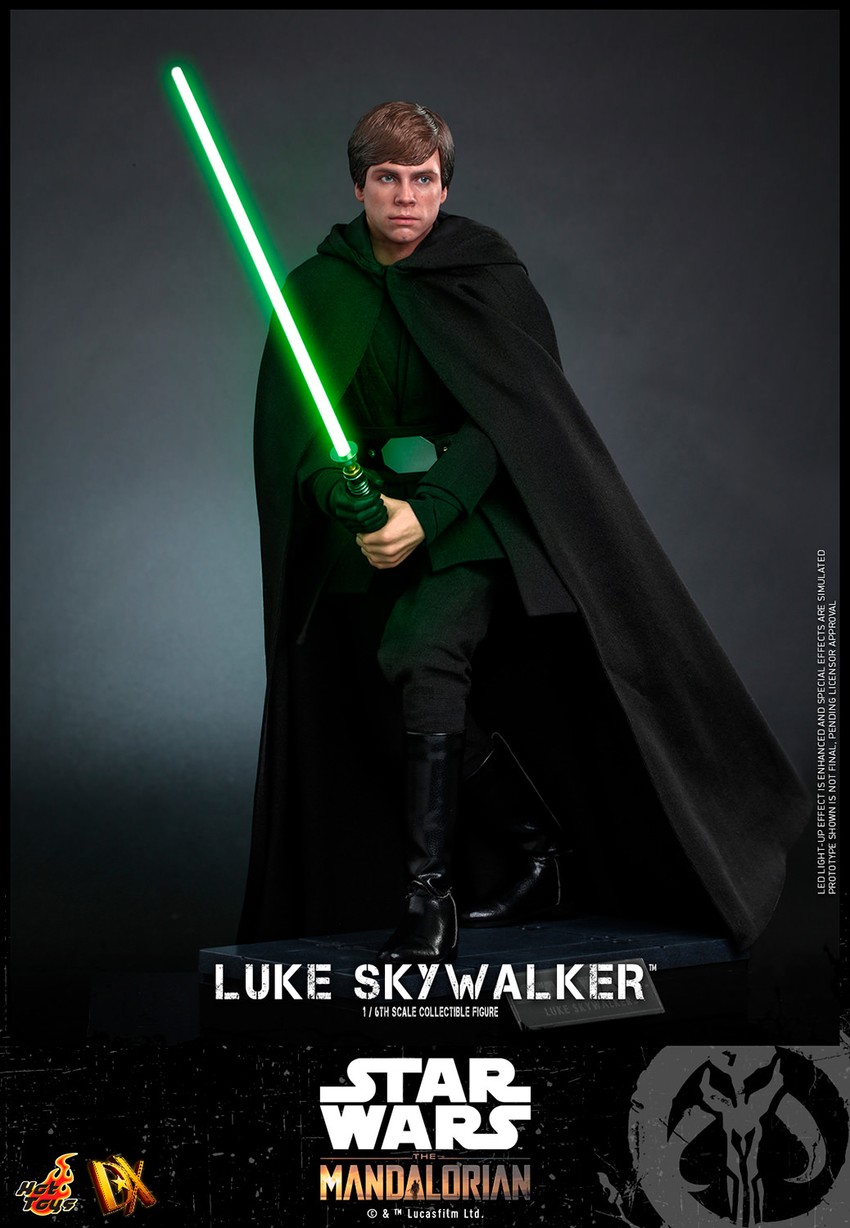 Luke Skywalker Sixth Scale Collectible Figure by Hot Toys