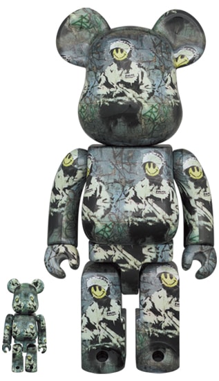 Be@rbrick Riot Cop 100％ and 400％- Prototype Shown View 1