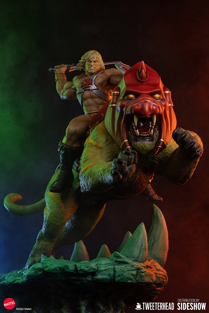 Masters of the Universe He-Man and Battle Cat Classic Deluxe Maquette  Exclusive Edition - Prototype Shown View 2