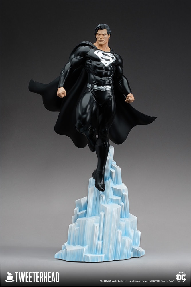 Superman (Black Suit) Exclusive Edition - Prototype Shown