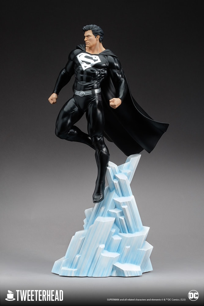 Superman (Black Suit) Exclusive Edition - Prototype Shown