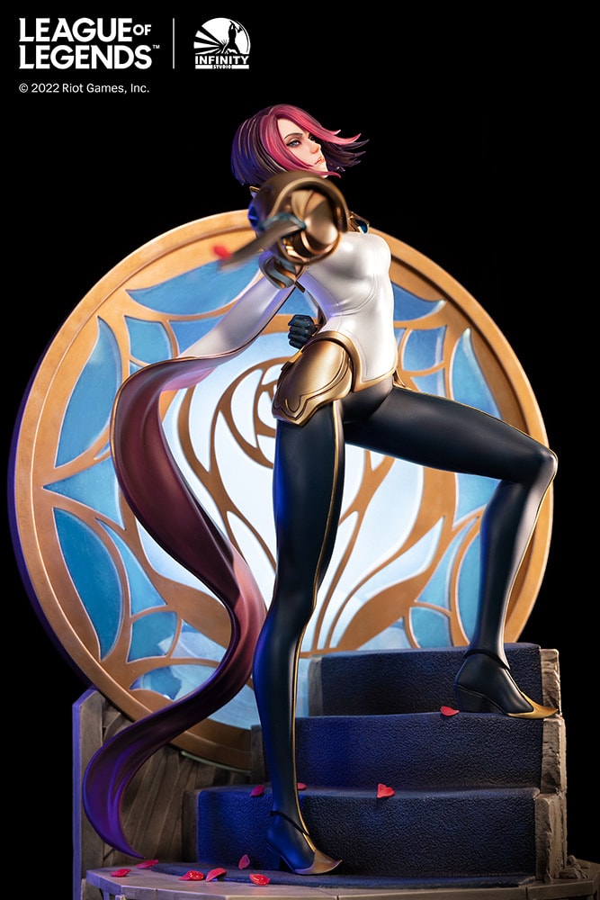 League of Legends The Grand Duelist - Fiora Laurent Quarter Scale Statue - Prototype Shown View 3