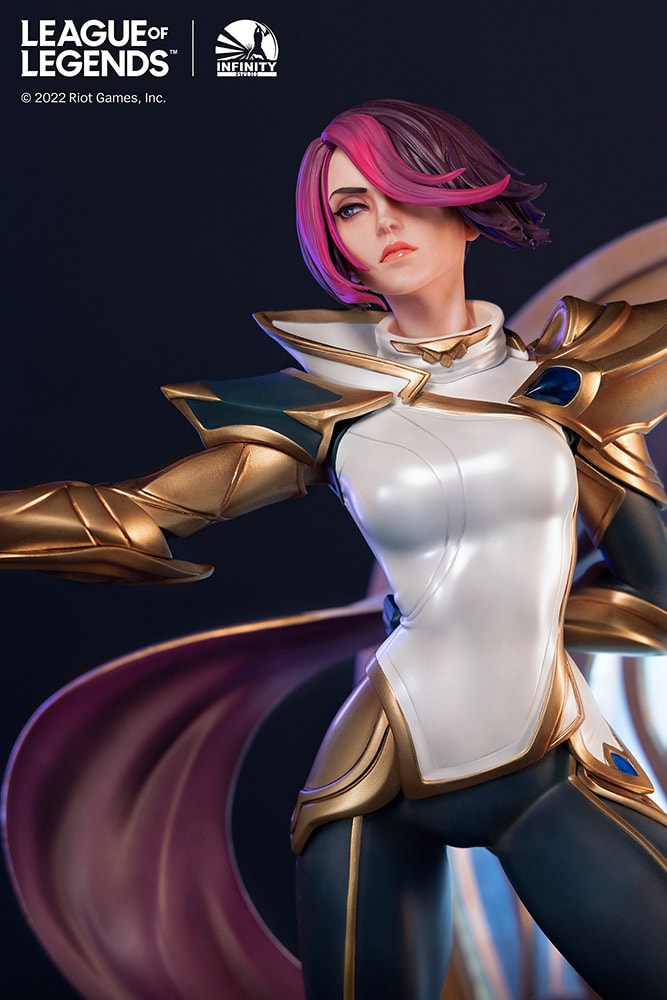 League of Legends The Grand Duelist - Fiora Laurent Quarter Scale Statue - Prototype Shown View 5