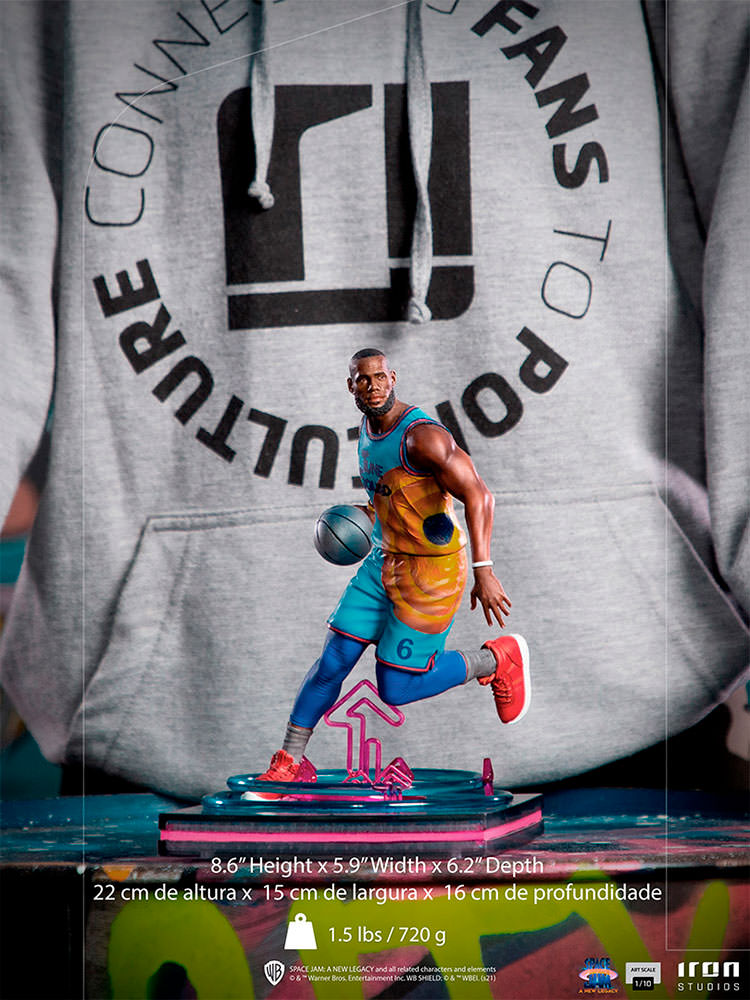 Looney Tunes LeBron James 1:10 Scale Statue - Prototype Shown View 6