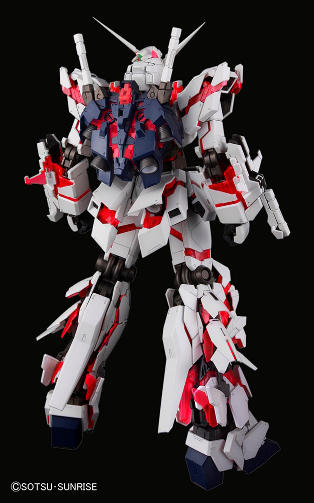Gundam PG RX-0 Unicorn Gundam 1:60 Model Kit - Prototype Shown View 6