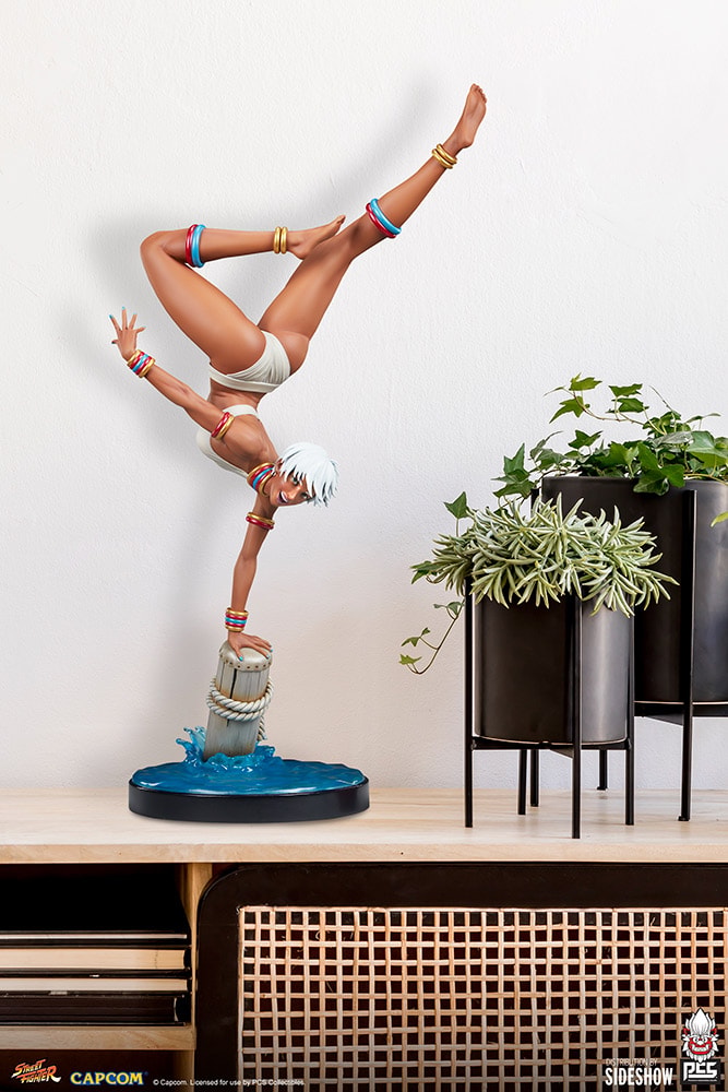 Street Fighter Elena Statues  Collector Edition - Prototype Shown View 5