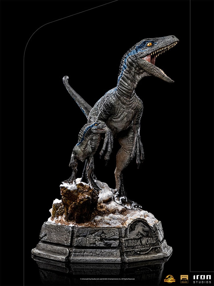 Jurassic World Dominion Blue and Beta Deluxe 1:10 Scale Statue - Prototype Shown View 2