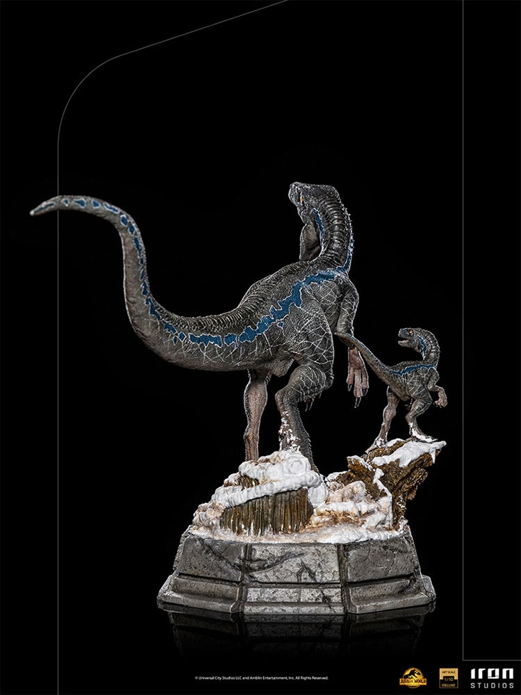 Jurassic World Dominion Blue and Beta Deluxe 1:10 Scale Statue - Prototype Shown View 4