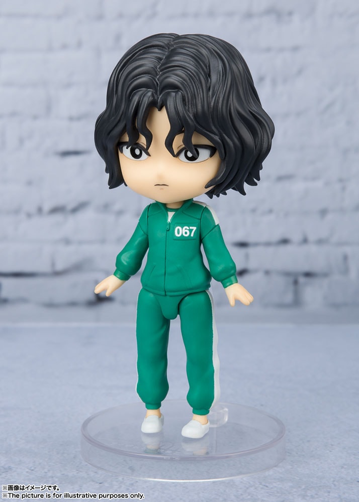 Kang Sae-byeok- Prototype Shown View 4