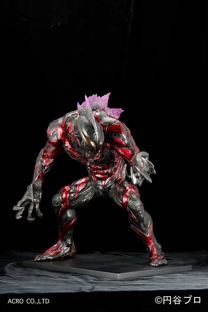Ultraman Ultraman Belial Statues - Prototype Shown View 6