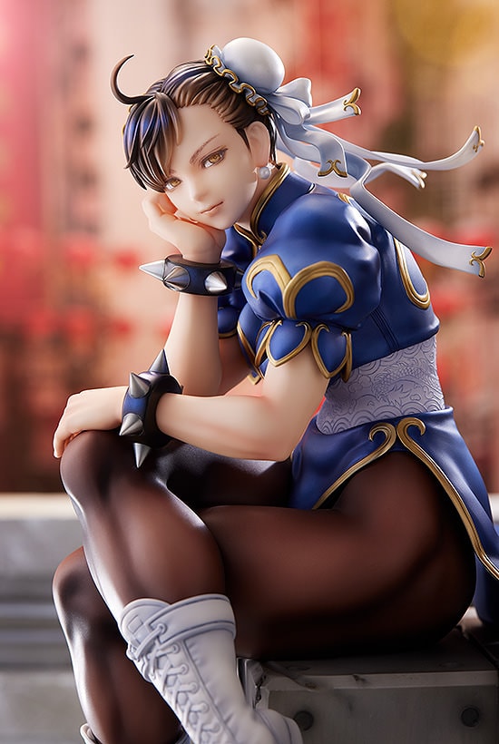 Street Fighter Chun-Li Sixth Scale Figure - Prototype Shown View 2
