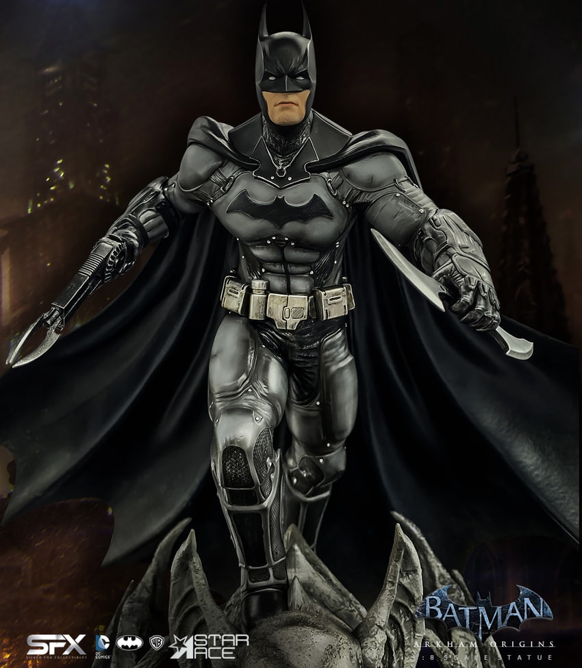 Batman Arkham Origins Collector Edition - Prototype Shown View 1