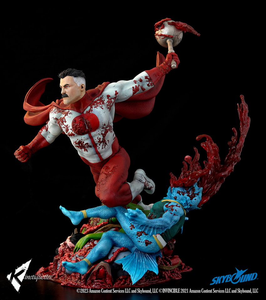 Invincible Omni-Man: The Ambush Diorama - Prototype Shown View 3