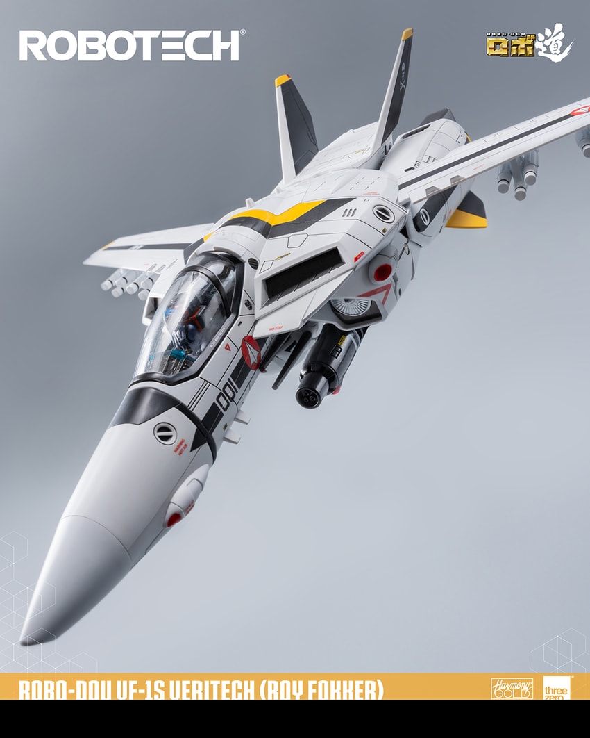 ROBO-DOU VF-1S Veritech (Roy Fokker) Action Figure by ROBO-DOU VF-1S Veritech (Roy Fokker) Action Figure by