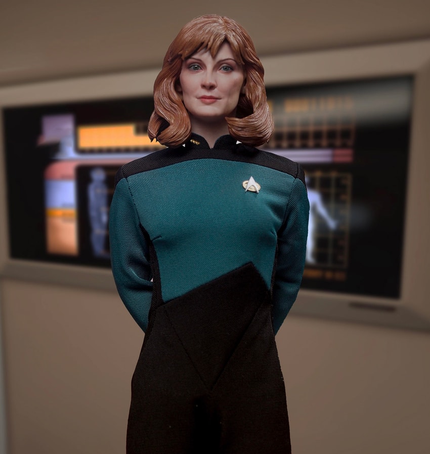Dr. Beverly Crusher (Essential Edition) Sixth Scale Figure
