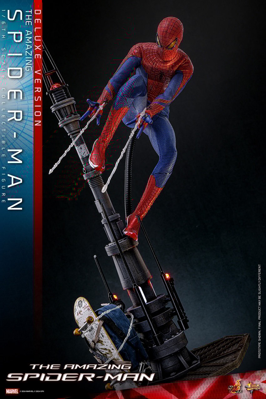 The Amazing Spider-Man (Deluxe Version) Sixth Scale Figure by Hot Toys