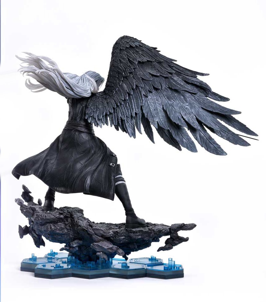 Final Fantasy Sephiroth Quarter Scale Statue - Prototype Shown View 4