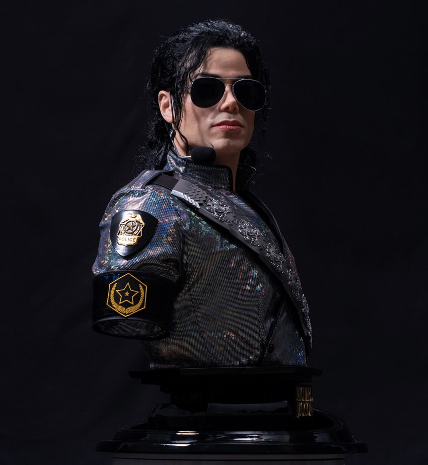 Michael Jackson (Dangerous Tour) Life-Size Bust by Damtoys Michael Jackson (Dangerous Tour) Life-Size Bust by Damtoys