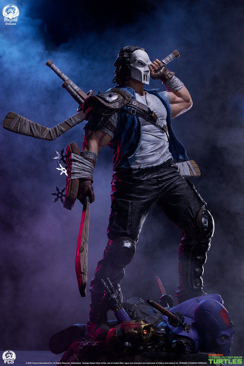 Teenage Mutant Ninja Turtles Casey Jones Deluxe 1:3 Scale Statue - Prototype Shown View 6