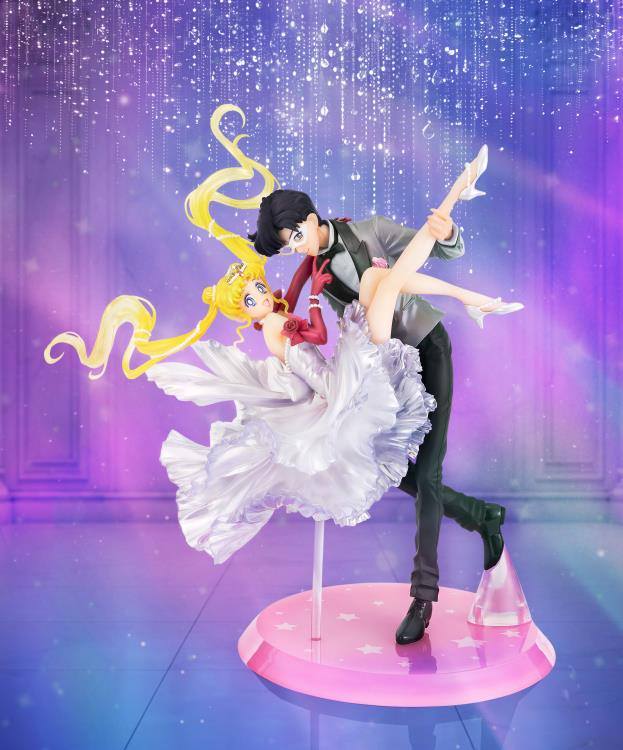 Sailor Moon Usagi & Tuxedo Mask (Moonlight Glow Edition) Collectible Figure - Prototype Shown View 1