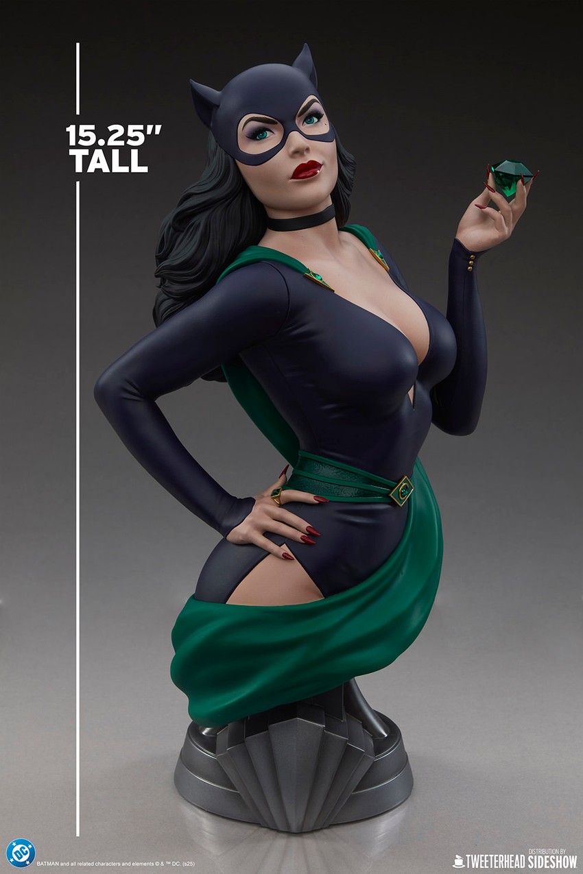 Catwoman 1:3 Scale Bust by Tweeterhead | Sideshow Collectibles