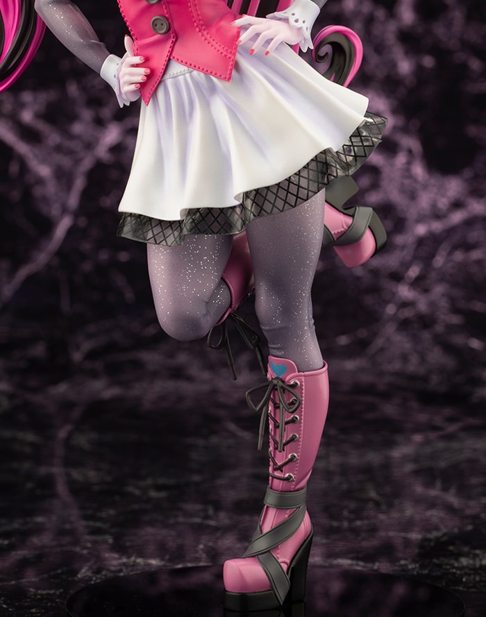 Monster High Draculaura™ Bishoujo Statues - Prototype Shown View 4