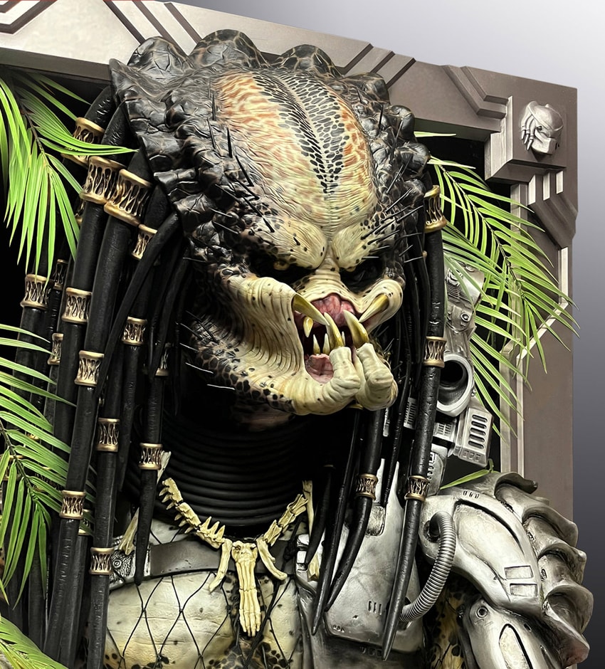 Predator Life-Size Wall Decor by Hollywood Collectibles Group