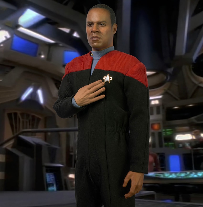 Star Trek Commander Benjamin Sisko Sixth Scale Figure - Prototype Shown View 1