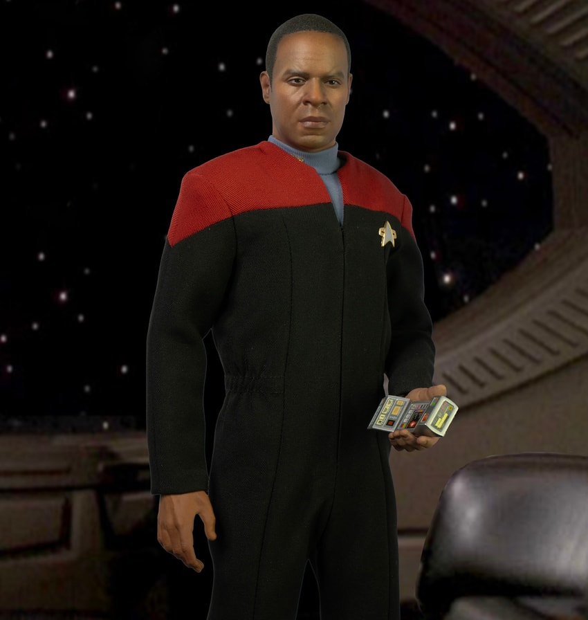 Star Trek Commander Benjamin Sisko Sixth Scale Figure - Prototype Shown View 3
