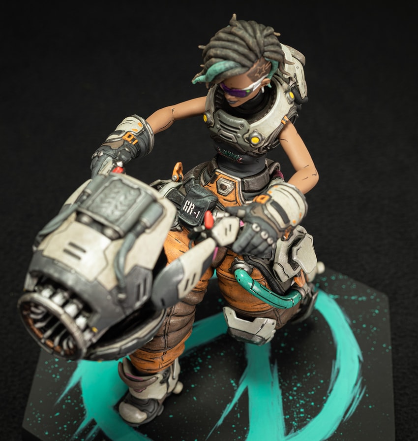 Borderlands Harlowe PVC Figure - Prototype Shown View 4