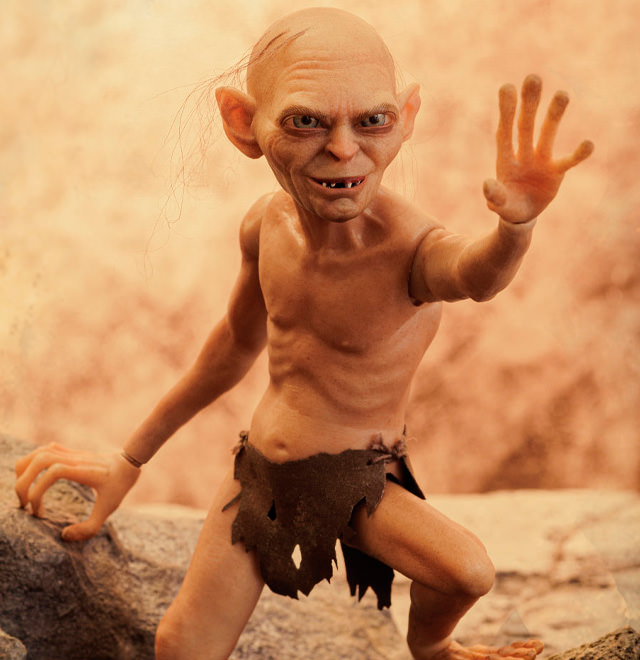 Gollum Sixth Scale Figure