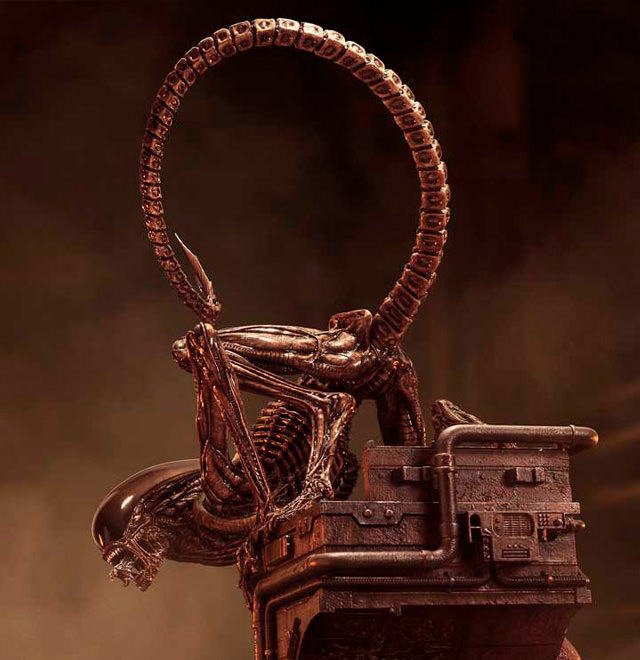 Dog Alien 1:3 Scale Statue