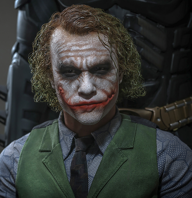 The Joker™ (2.0) (Artisan Edition) Quarter Scale Figure