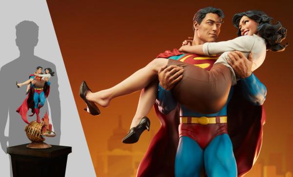 Superman and Lois Lane Diorama