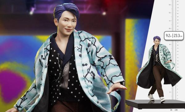 RM Deluxe Statue
