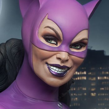Classic Catwoman Premium Format™ Figure