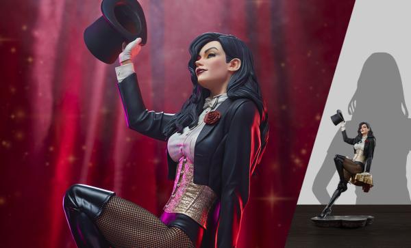 Zatanna Premium Format™ Figure