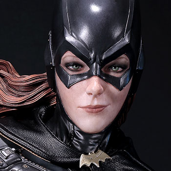 Batgirl Statue
