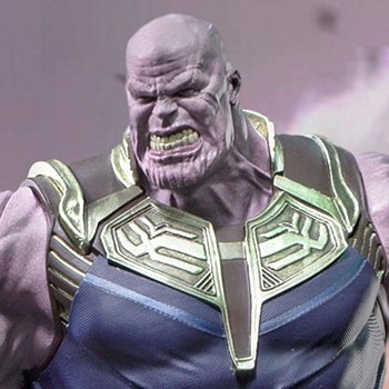 Thanos 1:10 Scale Statue