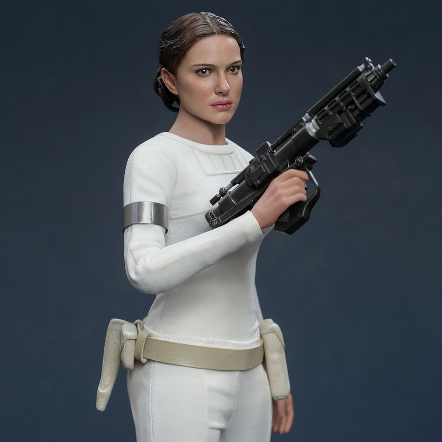 Padmé Amidala Sixth Scale Figure