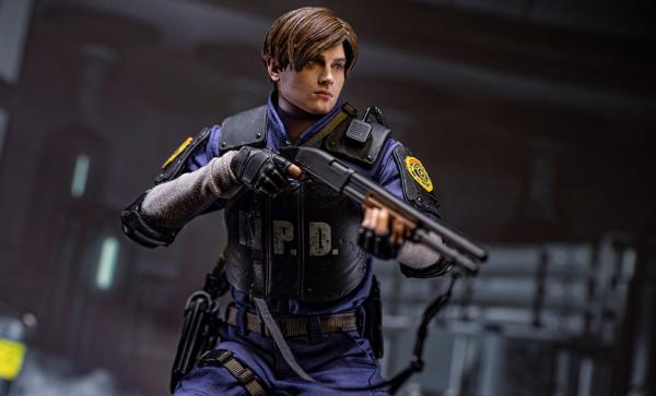 Leon S. Kennedy (Classic Version) Sixth Scale Figure
