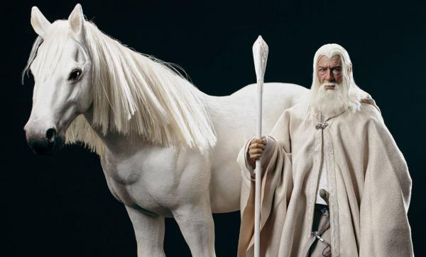 Gandalf the White Sixth Scale Figure