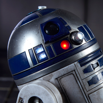 R2-D2 Deluxe Sixth Scale Figure